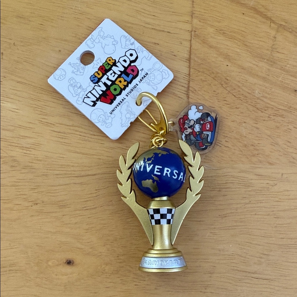 Super Nintendo World Universal Studios Keychain (new)
